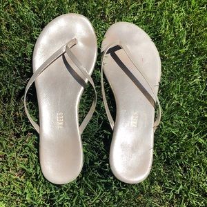 TKEES Gold Sandals Flip Flops Sz 9